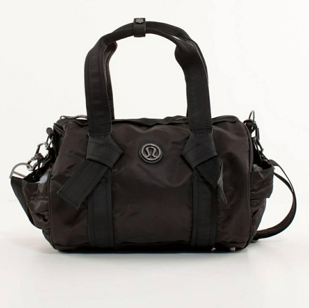 Lululemon DTB duffel